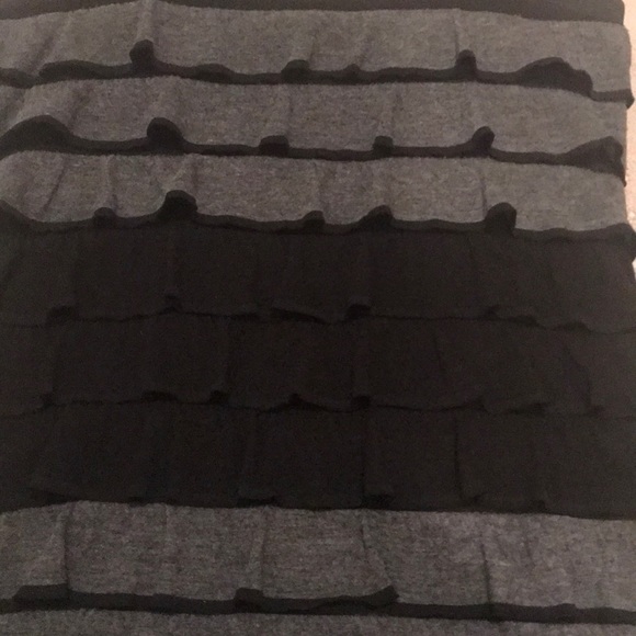 Weston Wear Ruffle Tank - Picture 2 of 3